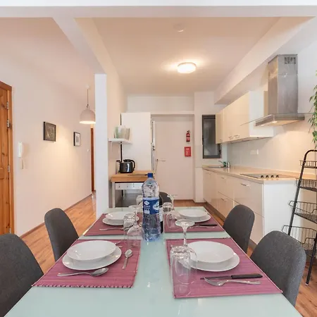 Lovely 2br In Swieqi Stylish, Cozy & By 360 Estates